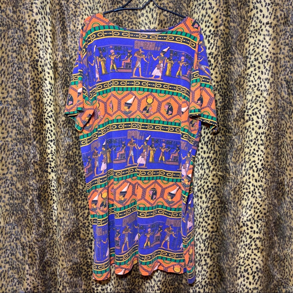 BIG 90s Egyptian All-Over Print T- Shirt